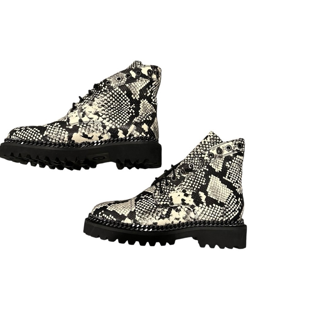 VINCE CAMUTO Snake Print Combat Dr. Martens Style boot Size 8.5 NWOT - Picture 6 of 9